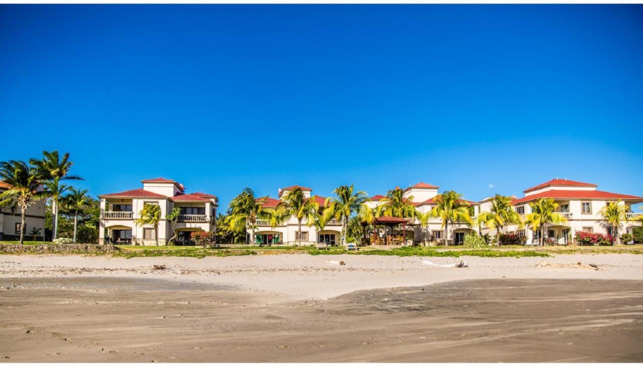 Villas Iguana A-13 Beachfront Condo Exteriör bild